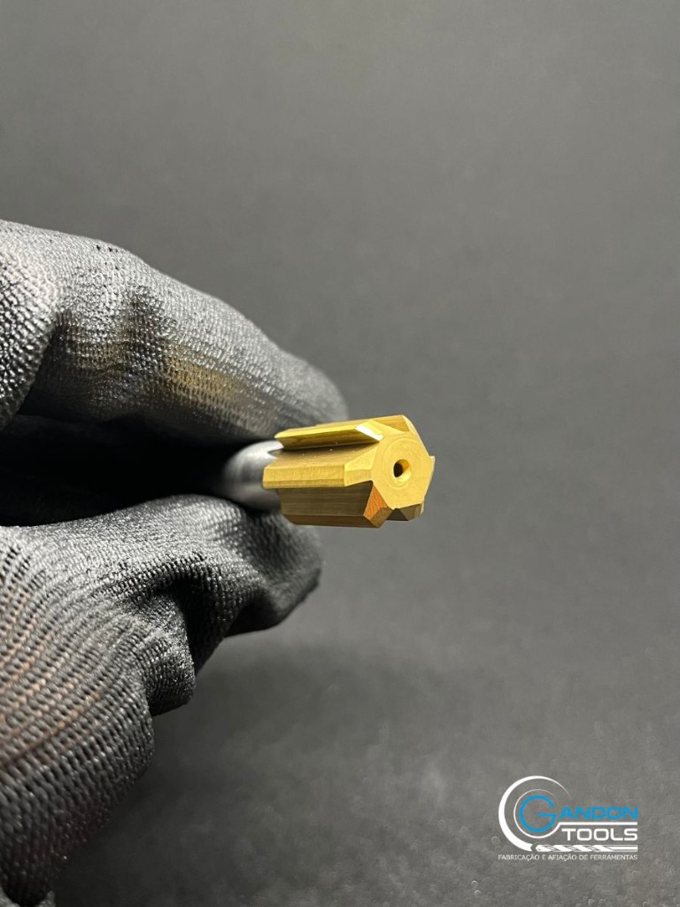 Escariador canal reto Gandon Tools com revestimento dourado